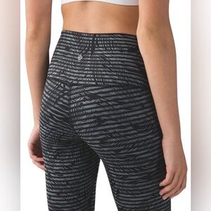 Lululemon Wunder Under Crop II *Full-On Luon - Stripe Play Slate  Size 6